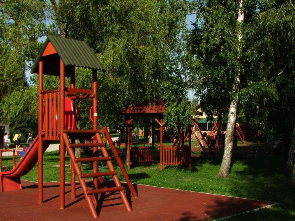 BalatonberényAnna Ueduelohaz别墅 外观 照片