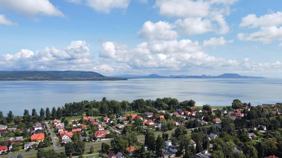 BalatonberényAnna Ueduelohaz别墅 外观 照片